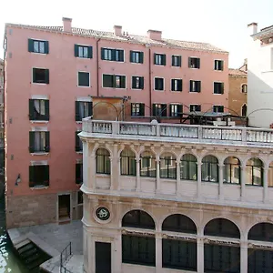 Corte Grimani Apart-hotel Veneza