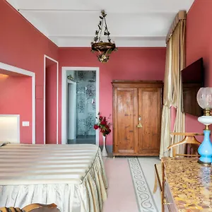 Residenza D'epoca Palazzo Borghesi Alojamento de Acomodação e Pequeno-almoço Siena